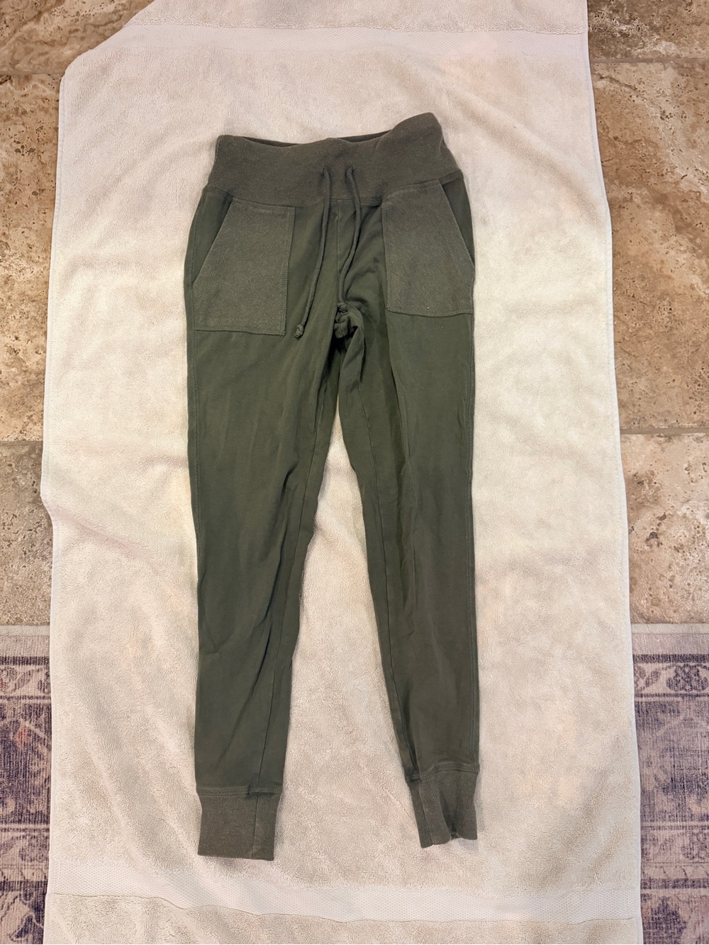 wild fable Olive Green Ribbed Waist Sweatpants